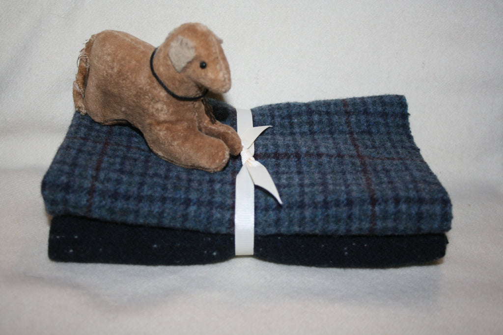 Fat Eighth Mill-dyed Wool Bundle - Contains 2 Coordinating Fat Eighths of Wool