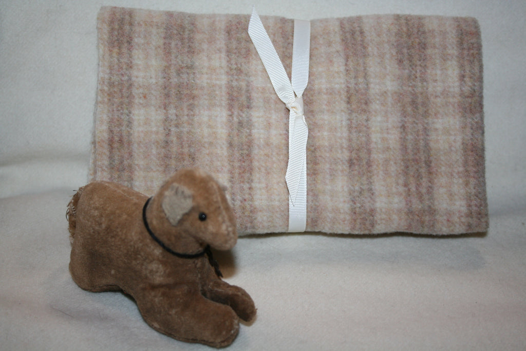 Fat Eighth Mill-dyed Wool Bundle - Contains 2 Coordinating Fat Eighths of Wool