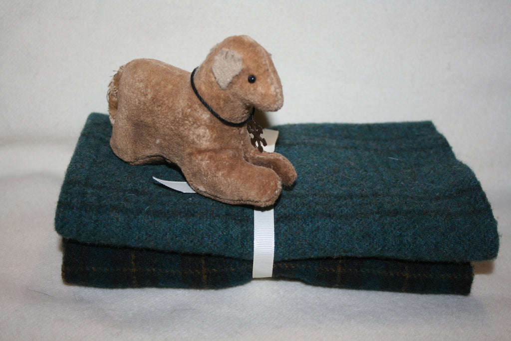 Fat Eighth Mill-dyed Wool Bundle - Contains 2 Coordinating Fat Eighths of Wool