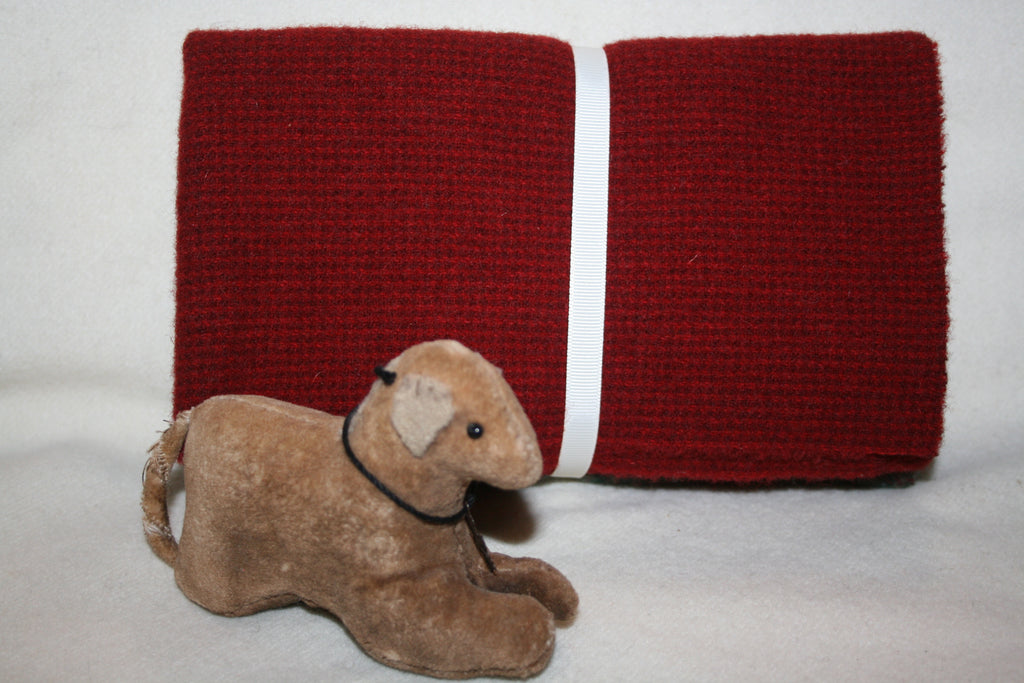 Fat Eighth Mill-dyed Wool Bundle - Contains 2 Coordinating Fat Eighths of Wool