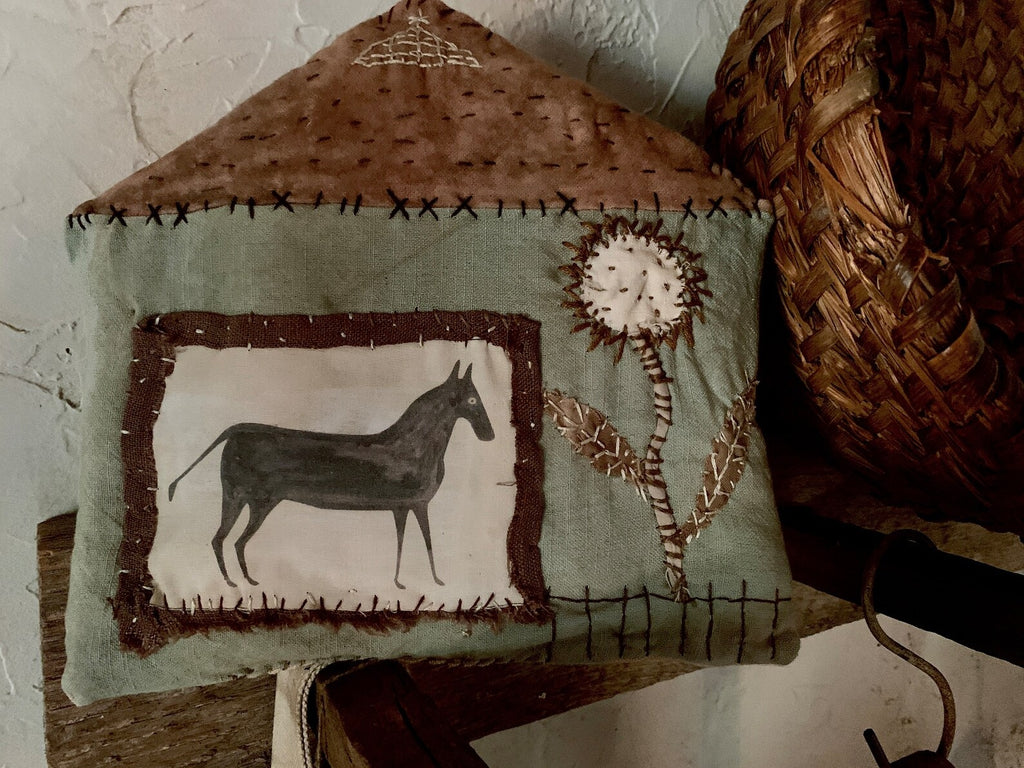 Horse Barn Applique Pattern by Dru Ann Jeffries