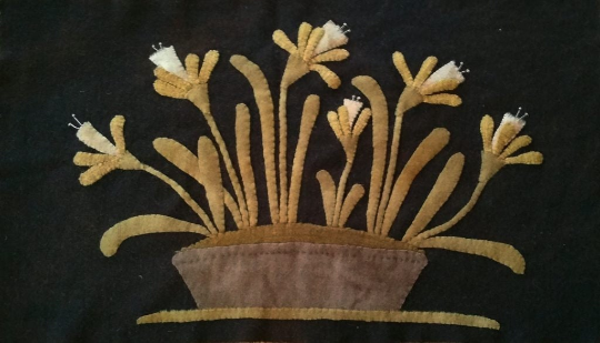 Daffies in an Old Granite Pan Wool Applique Pattern by Maggie Bonanomi - Kit and Handmade Options Available, using Blackberry Primitives Hand-dyed Wool