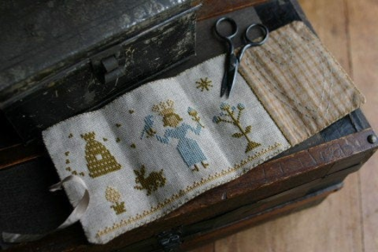 Queen of Spring Sewing Roll Pattern by Stacy Nash